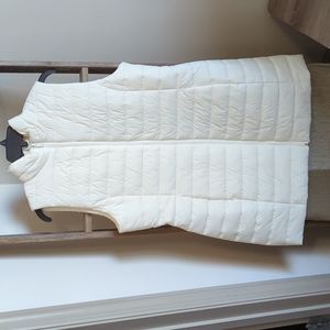 Long white zipper vest by Liz Claiborne with pockets! Never worn.